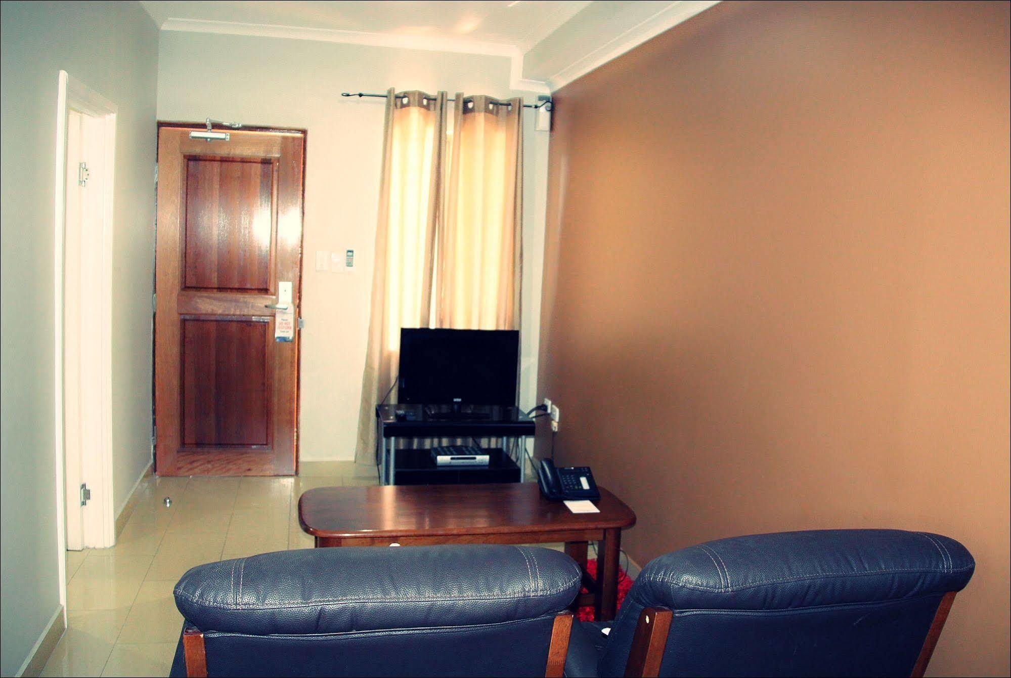 Citi Serviced Apartments And Motel - Korobosea Boroko Buitenkant foto