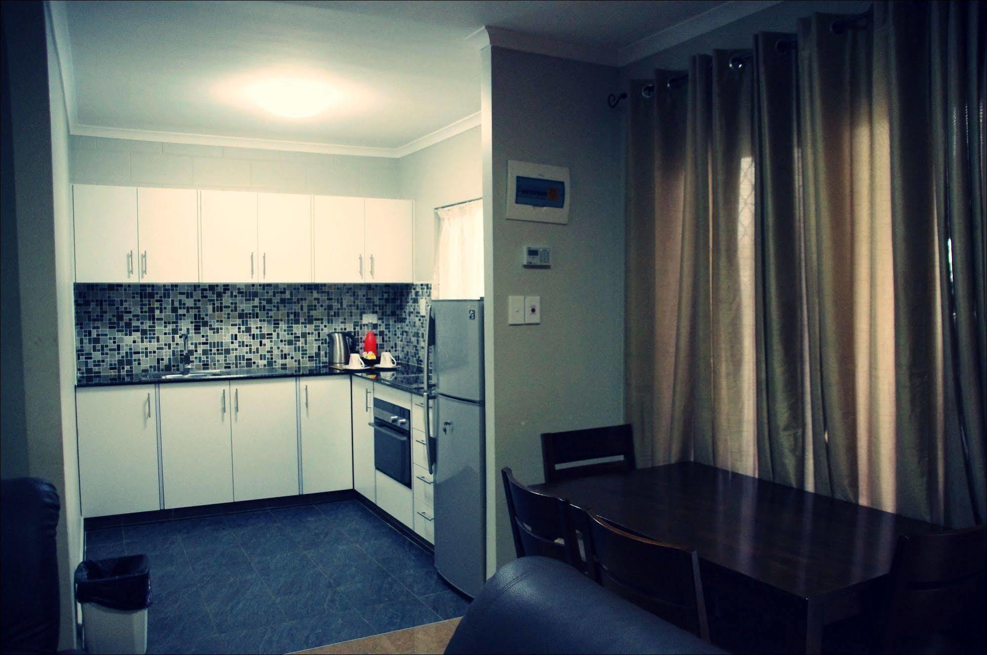 Citi Serviced Apartments And Motel - Korobosea Boroko Buitenkant foto
